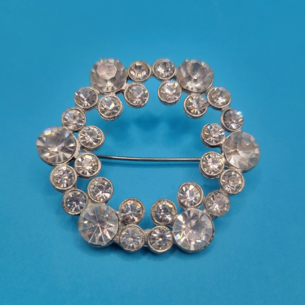Elegant Silver Crystal Circle Brooch Pin